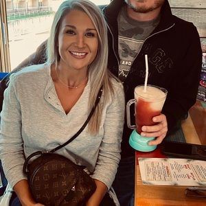 Meet your Posher, Holly